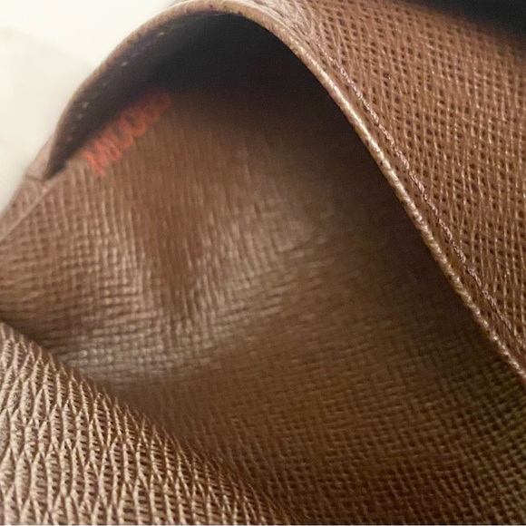EUC! (R $750) Louis Vuitton Brown Damier Ebene Wallet With Kisslock - Picture 10 of 12